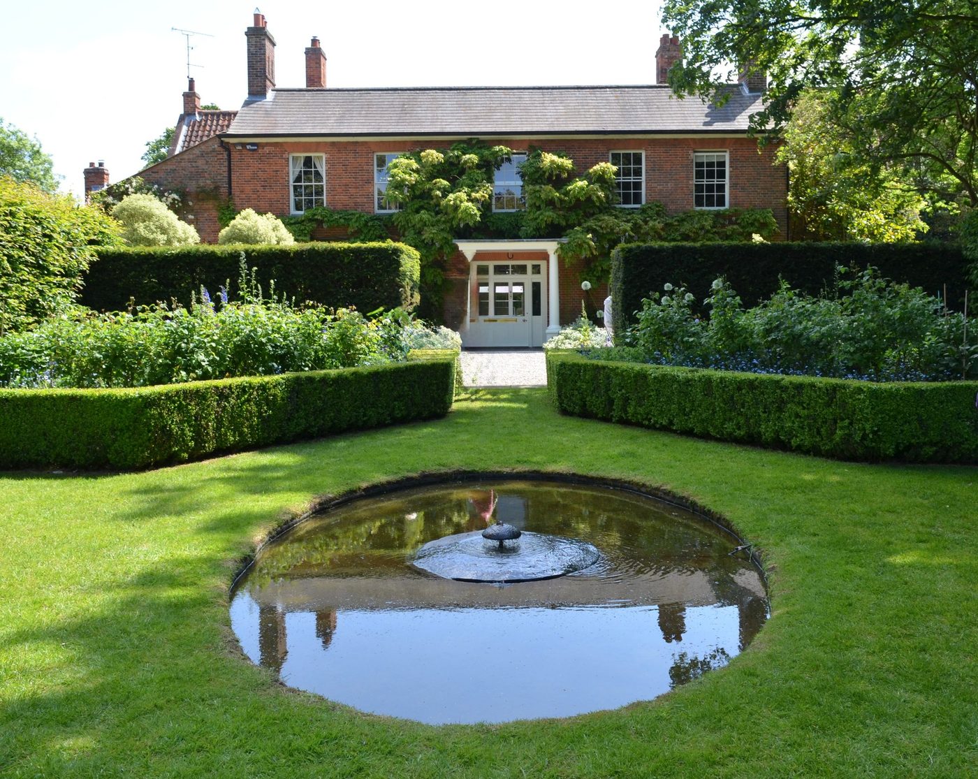 Water Features & Ponds